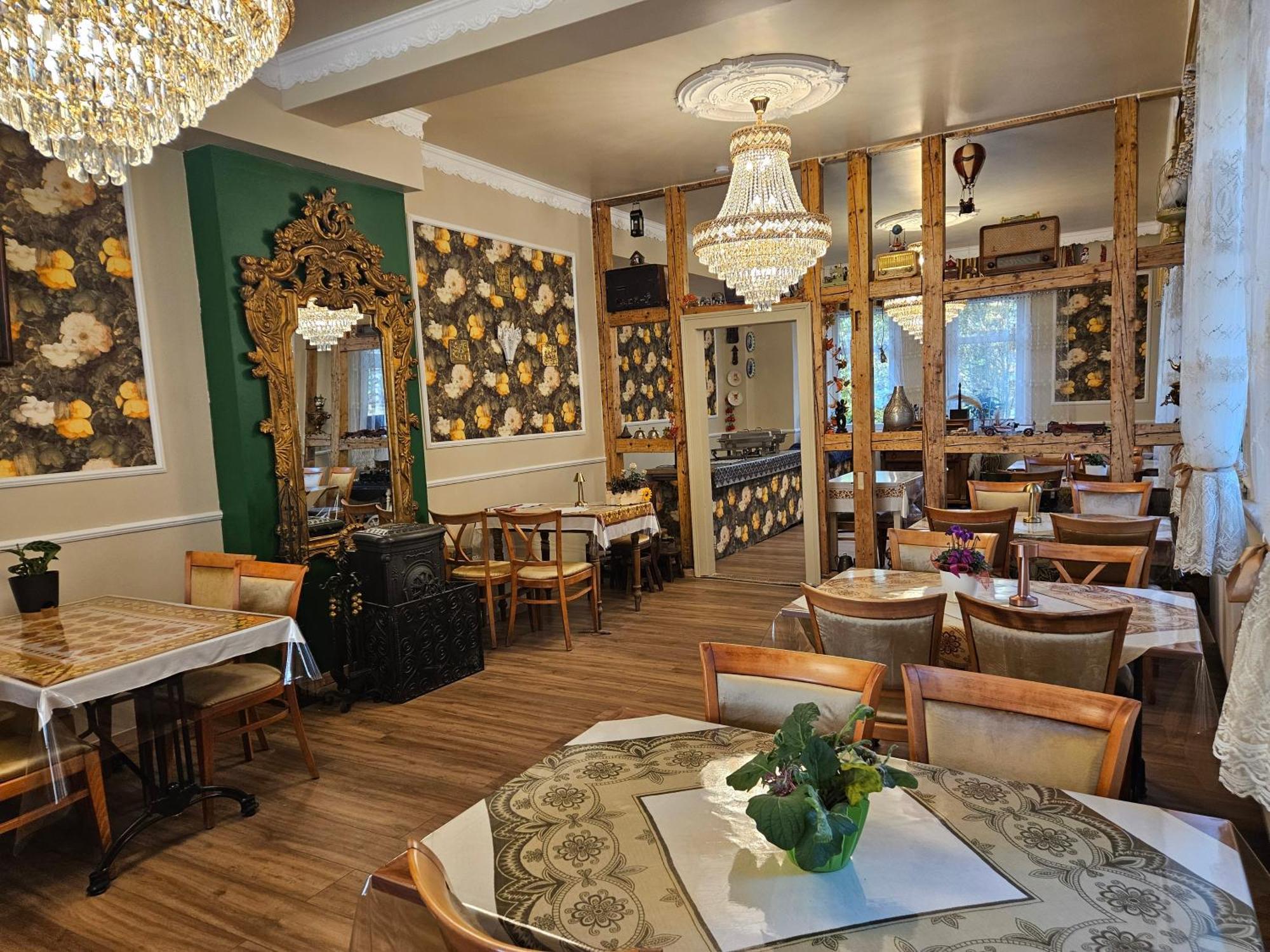 Boutique Hotel Am Bahndamm Нойгаус-ам-Реннвеґ Екстер'єр фото