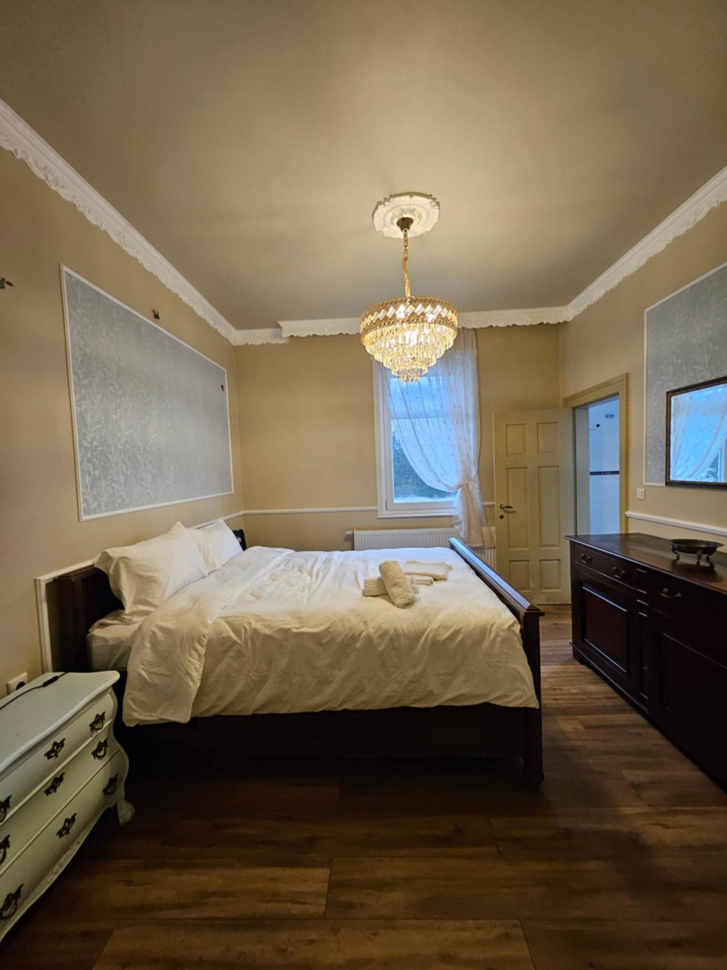 Boutique Hotel Am Bahndamm Нойгаус-ам-Реннвеґ Екстер'єр фото